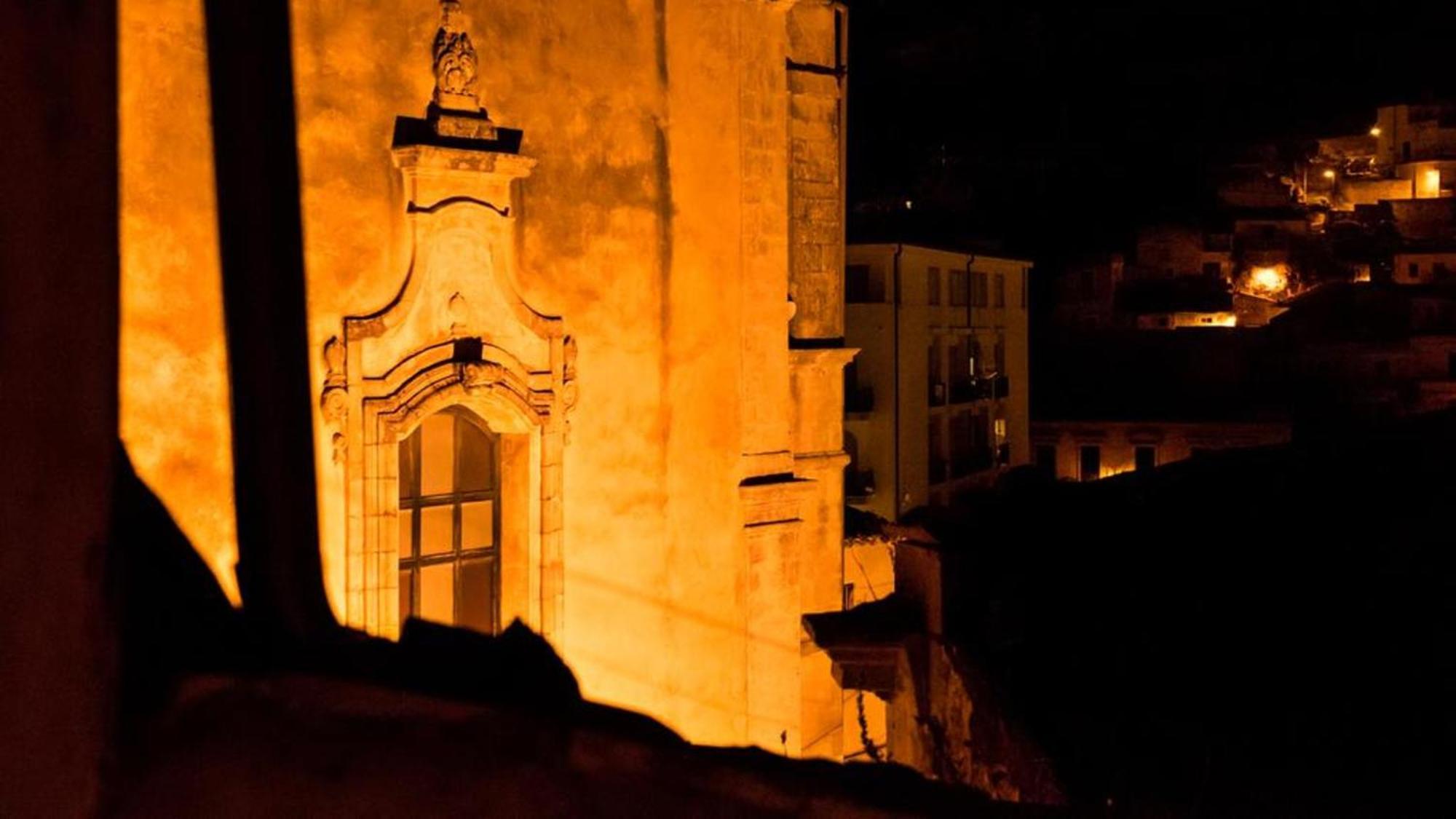 Апартаменти Domus Sbircio Модіка Екстер'єр фото